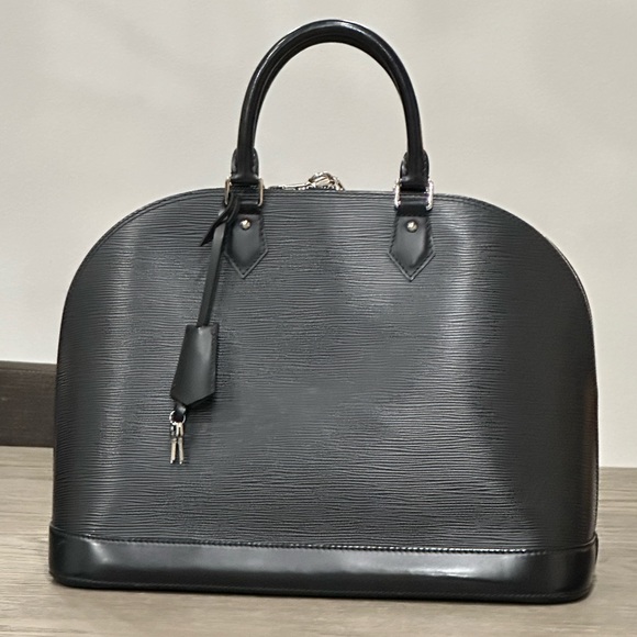 Louis Vuitton Alma GM - Picture 16 of 17